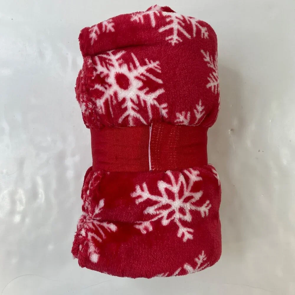 Holiday Time Super Soft Plush Throw Red White Snowflake Pattern 50